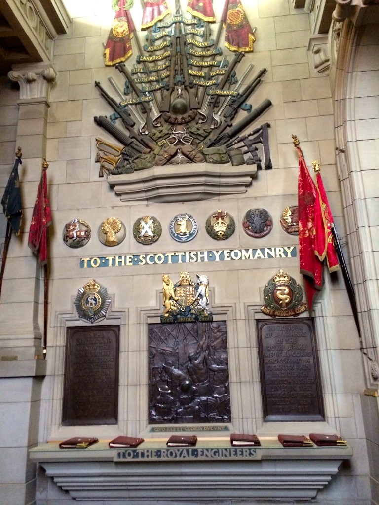 Wewnątrz Scottish National War Memorial, pomnik oddający hołd Szkotom poległym w czasie I wojny światowej.