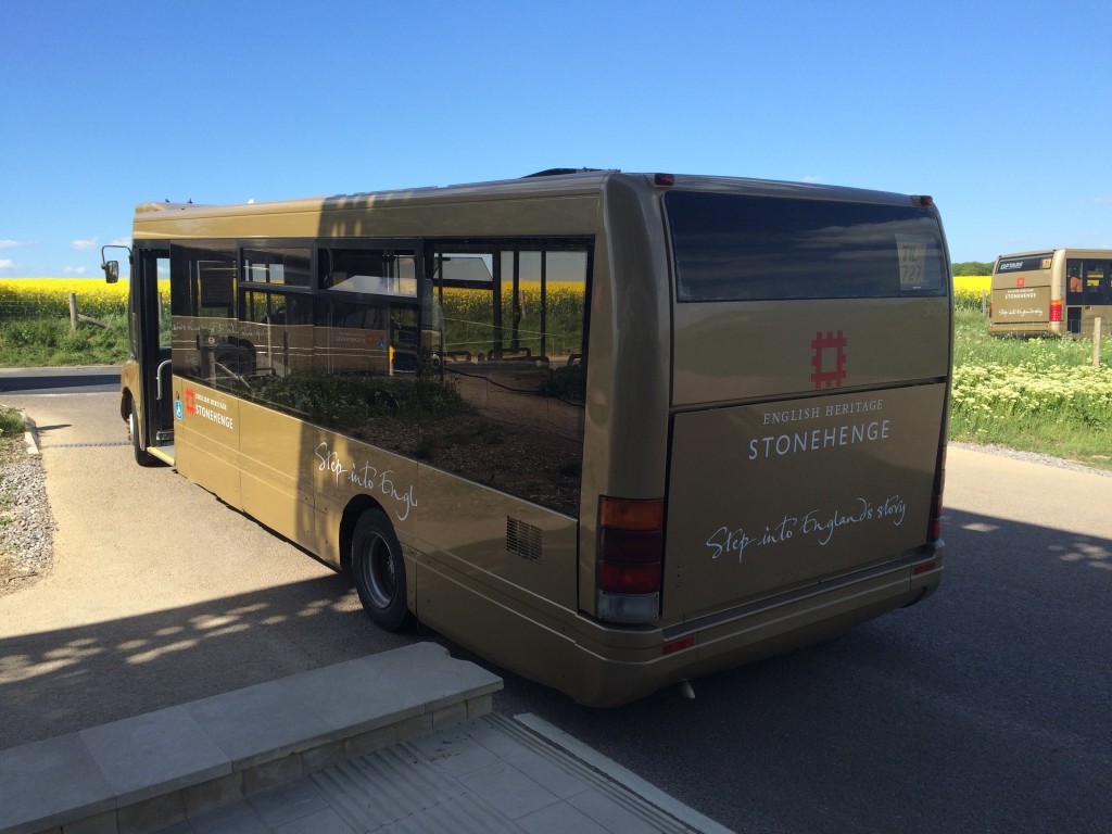 Bus, który dowiezie nas do Stonehenge