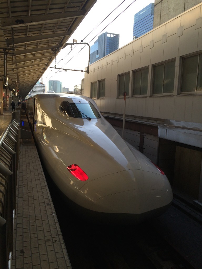 Japonia podróż pociągiem Shinkansen