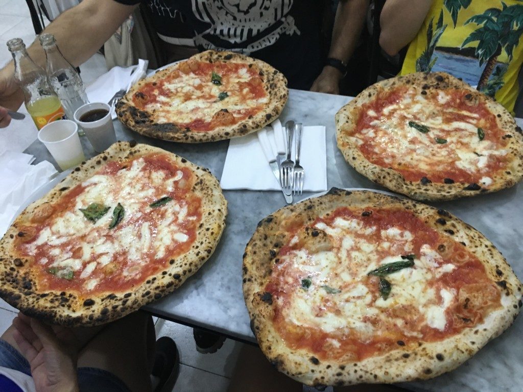 Włochy Neapol L’Antica Pizzeria da Michele