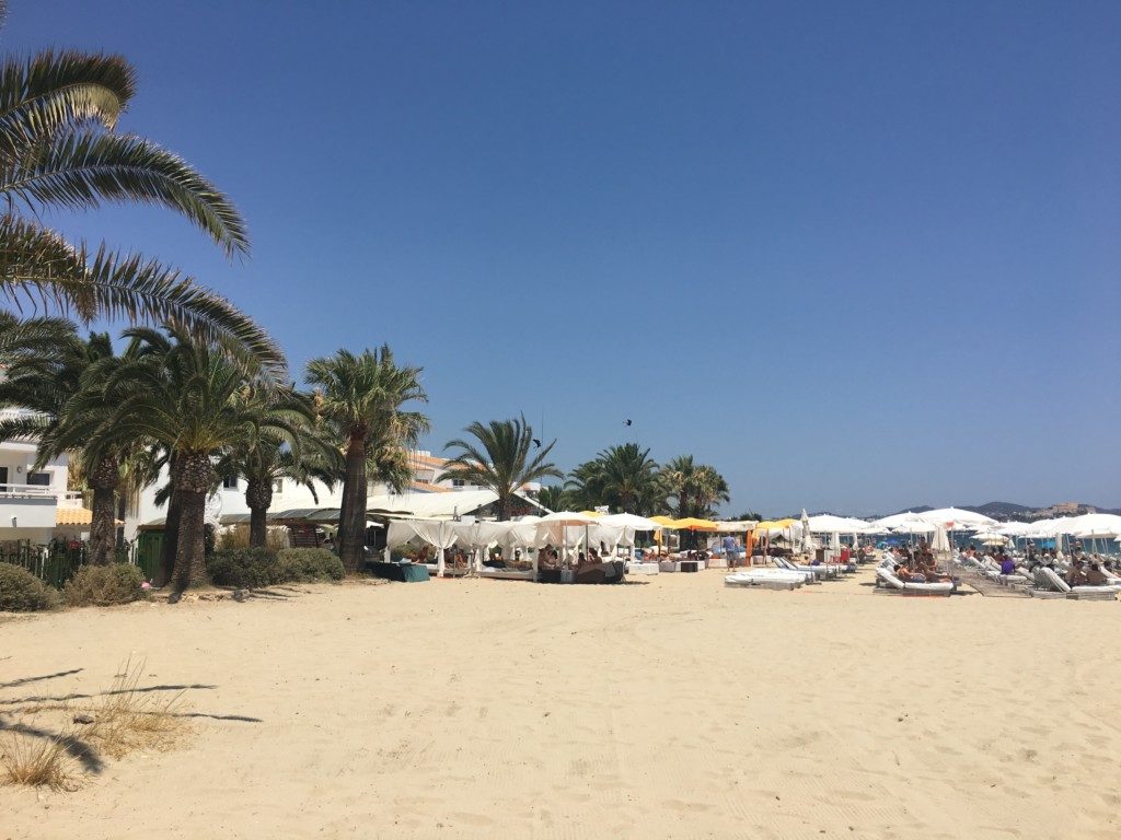 Ibiza prawdziwie imprezowa wyspa - Playa den Bossa
