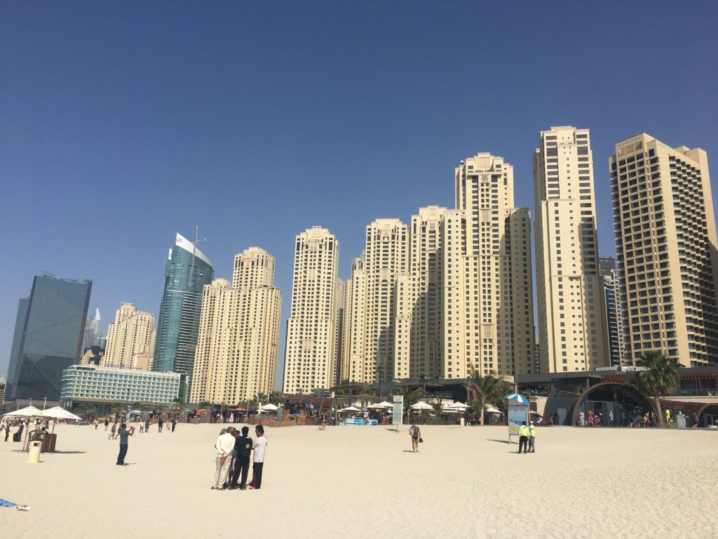 Dubaj Plaża JBR przy Dubai Marina
